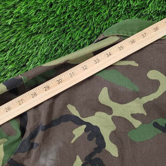 Vintage 80s Woodland Camo Shirt Large 26x33 Baggy Hunting - Picture 3 of 16